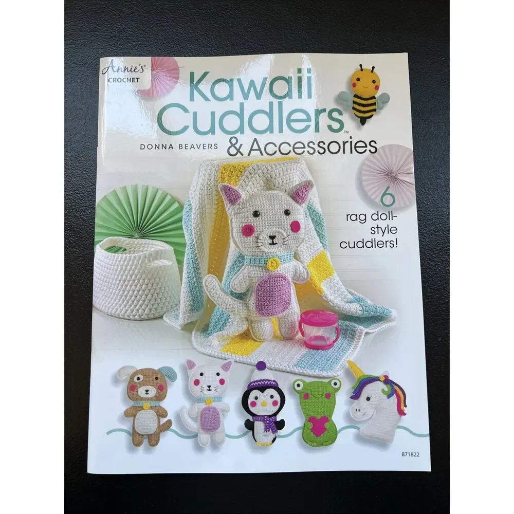 ANNIES CROCHET KAWAII CUDDLERS & ACCESSORIES 6 CUDDLERS 2 BLANKET DESIGNS